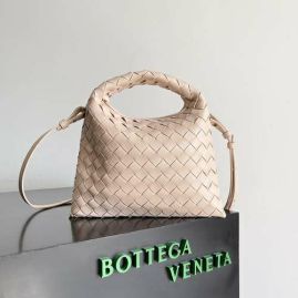 Picture of Bottega Veneta Lady Handbags _SKUfw154571021fw